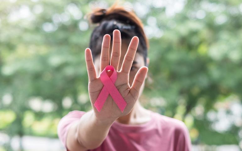 OCTOBRE ROSE, mois de sensibilisation aux dépistages des cancers féminins