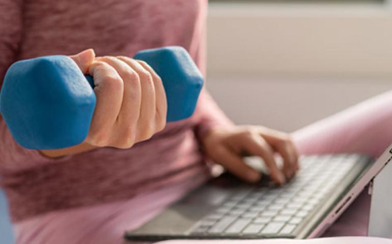 Pause santé en ligne : Télétravail et réveil musculaire